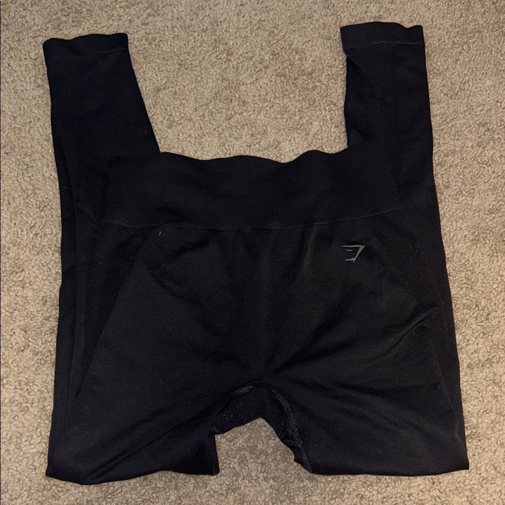 Black gymshark leggings